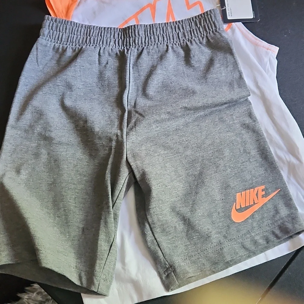 Nike White and Orange Athletic Set - Picture 3 of 3